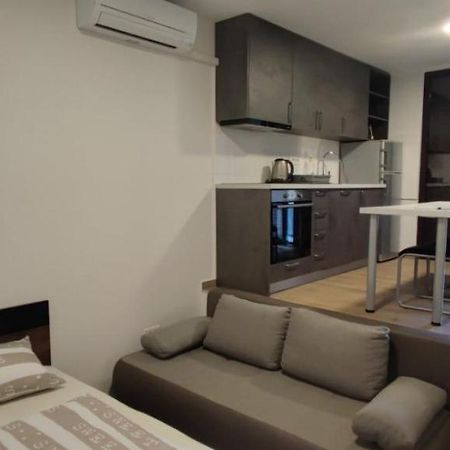 Studio Malinska, 30M From The Beach Екстериор снимка