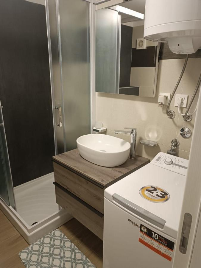 Studio Malinska, 30M From The Beach Екстериор снимка